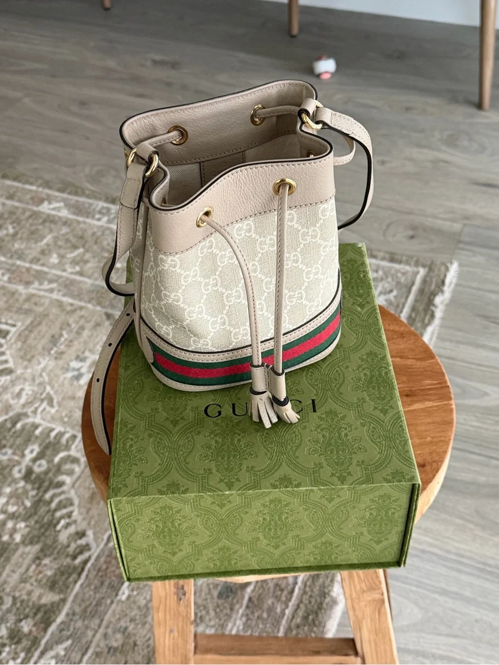 Gucci Cream GG Canvas Drawstring Crossbody with Red & Green Web